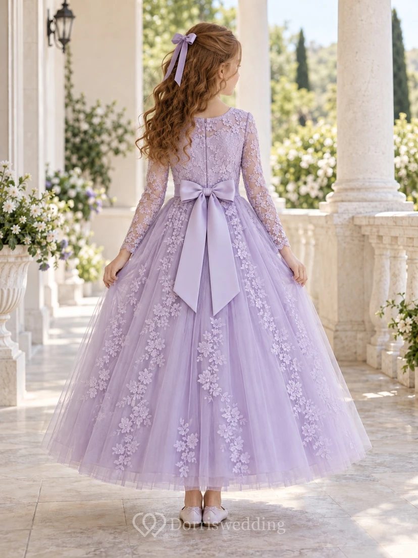 Vestido de niña de flores de manga larga, discreto, con estampado floral lavanda, corte en A, tul, largo hasta los tobillos y lazo en la espalda. view 2