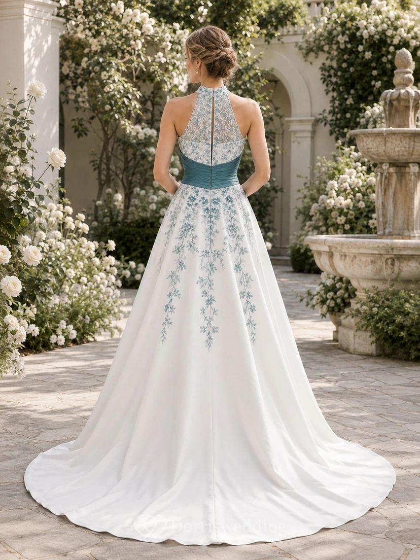 Türkisfarbenes, besticktes, halterloses Satin-Brautkleid in A-Linie mit Kapellenschleppe – schlichtes Brautkleid view 2