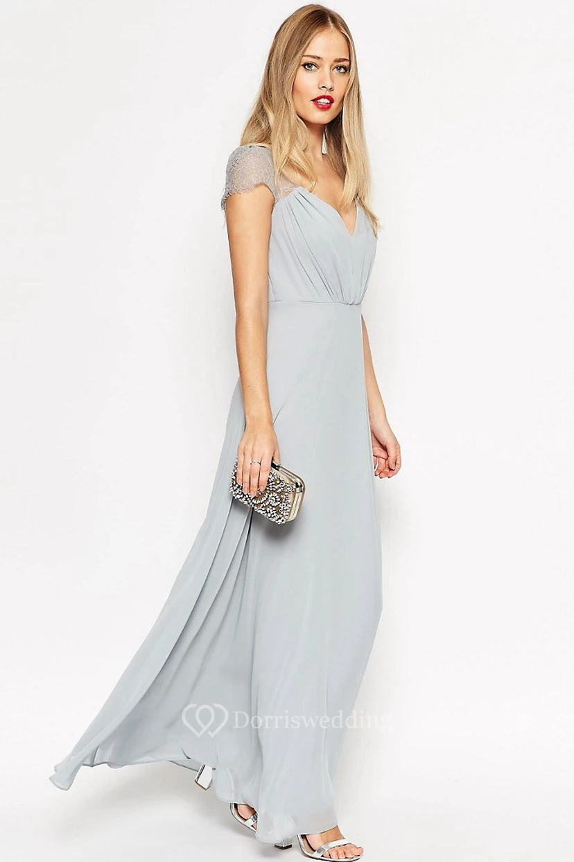 Robe de demoiselle d'honneur fourreau en mousseline froncée, col en V, manches courtes et décolleté en V