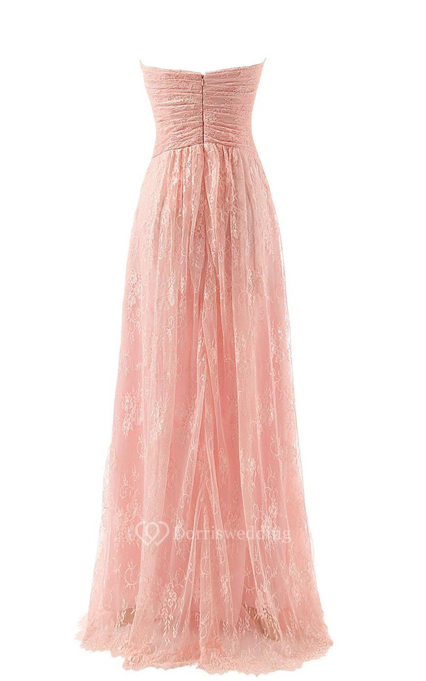 Robe longue froncée à décolleté cœur et corsage en dentelle view 2
