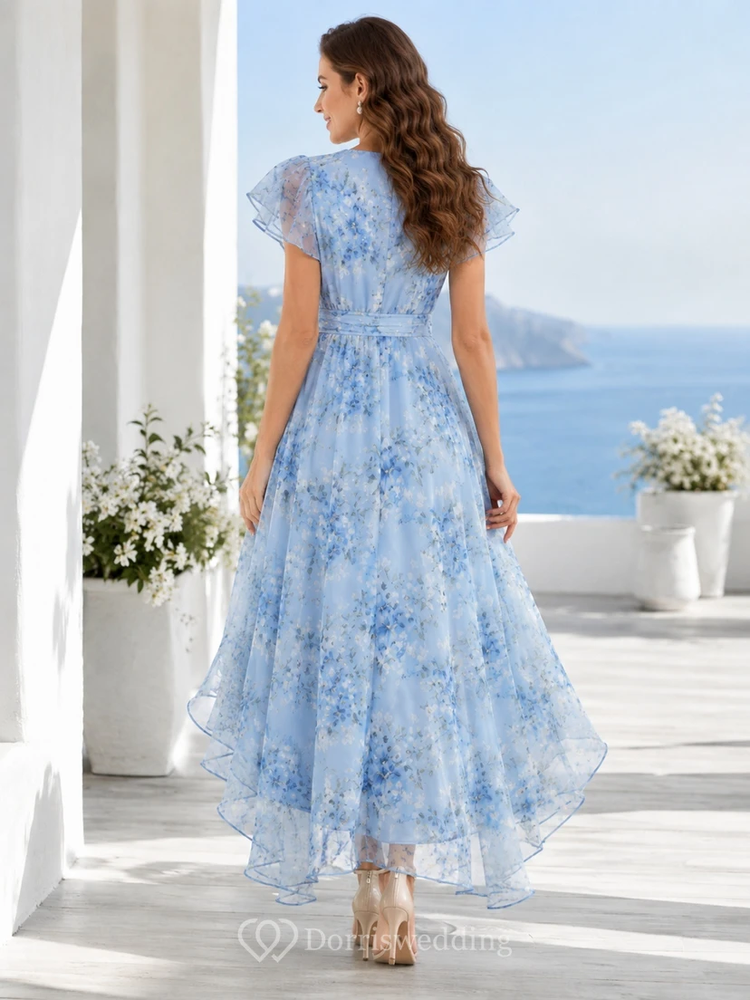 Vestido de fiesta bohemio azul cielo con estampado floral, mangas con volantes y escote en V, de gasa asimétrico. view 2
