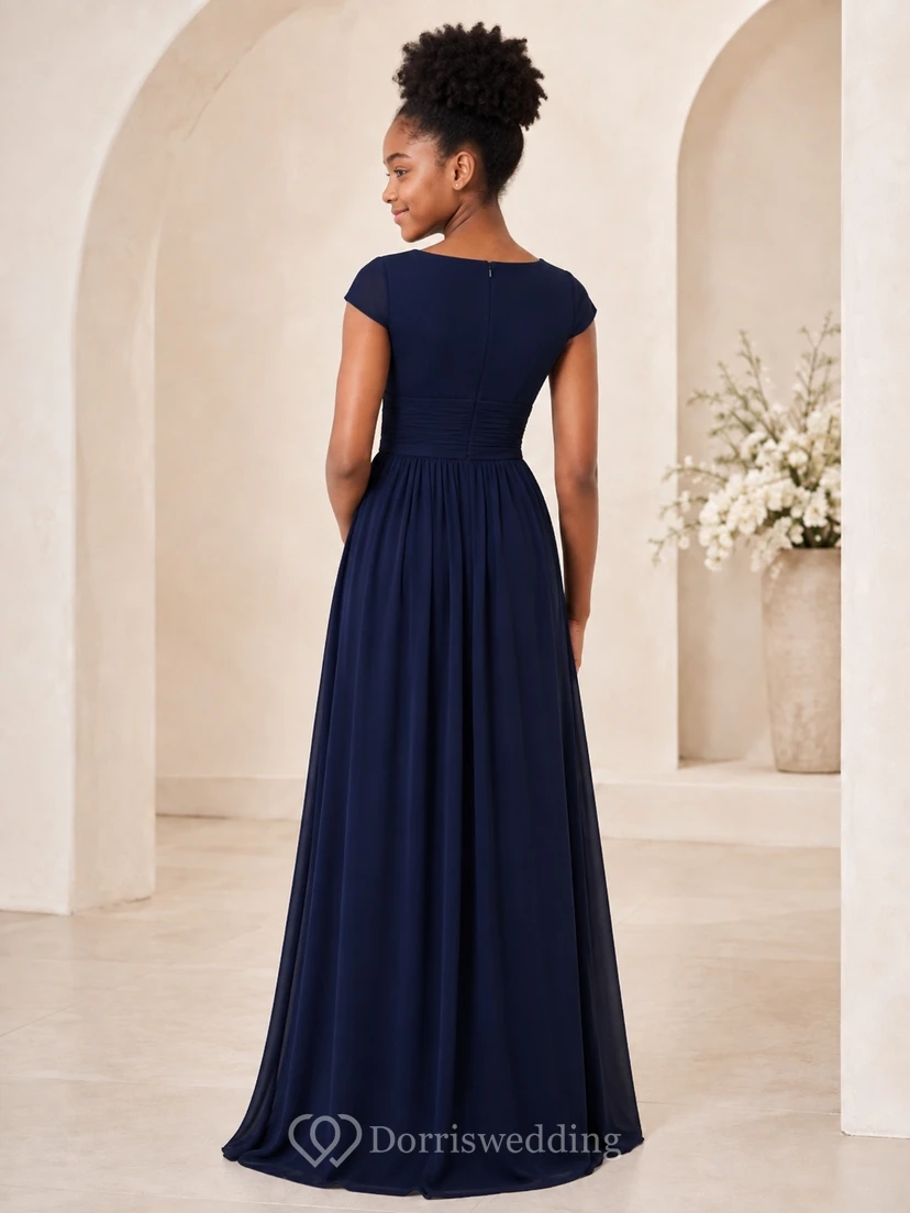 Dunkelblaues Brautjungfernkleid im A-Linien-Stil mit juwelenbesetzten, kurzen Ärmeln, Chiffon und geraffter Taille – elegant view 2