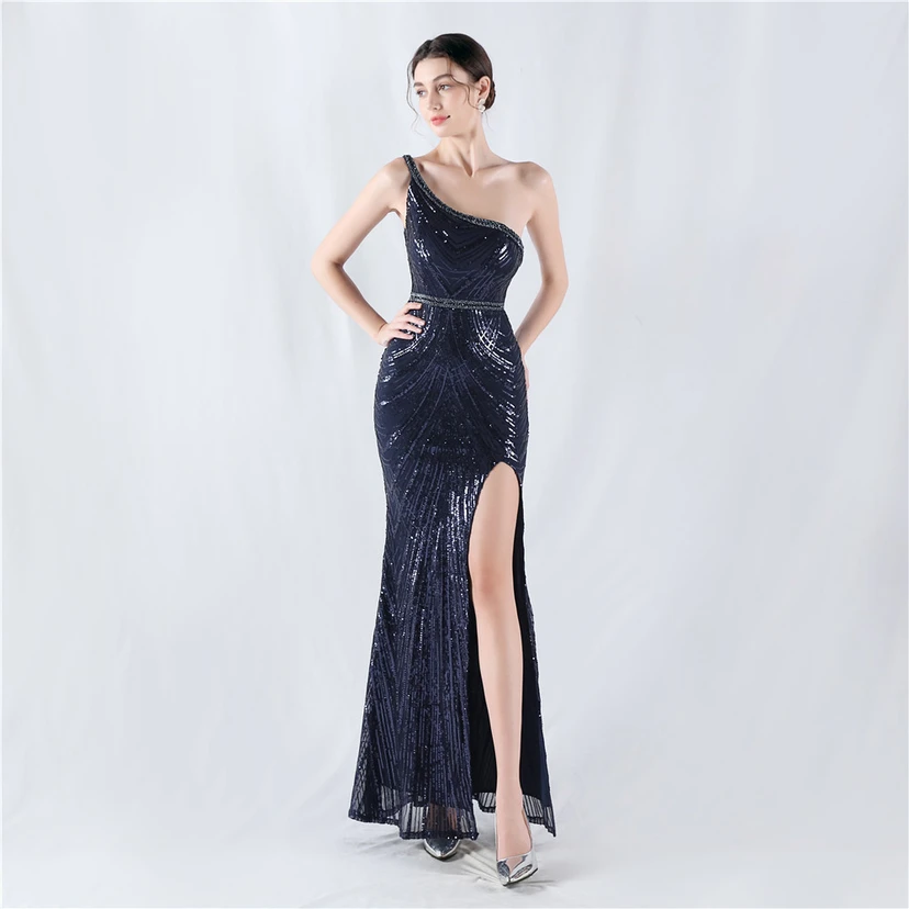 Vestido de noche asimétrico con escote alto y escote alto, adornado con cuentas florales y flores. view 33