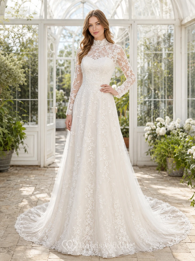 Vestido de novia bohemio modesto de cuello alto, manga larga de encaje ilusión, tul, corte en A, cola capilla
