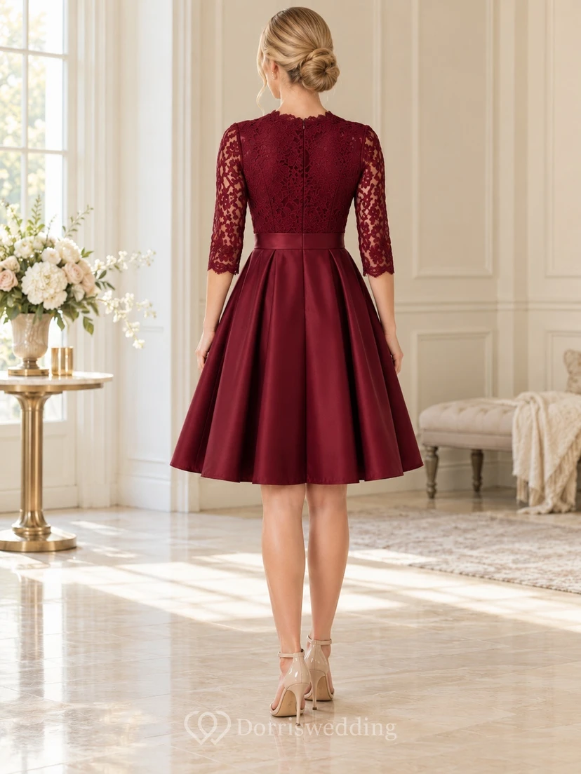 Robe de bal modeste en satin bordeaux à manches courtes et dentelle, longueur genou. view 2