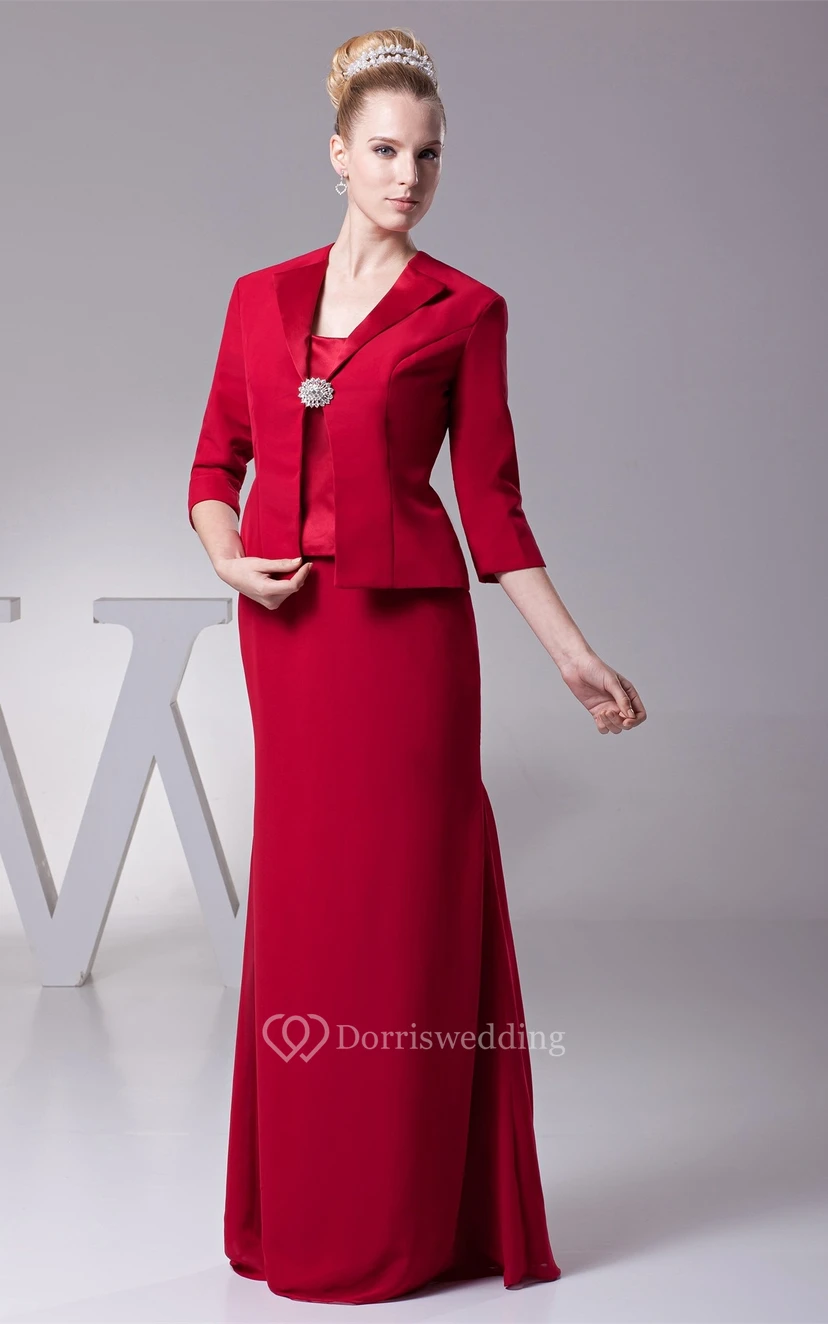 Klassisches Maxi-Etui-Jacket und Kleid mit Brosche