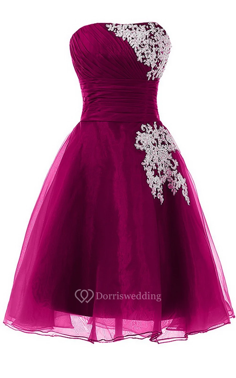 Robe de mariée bustier trapèze avec applications de dentelle view 14