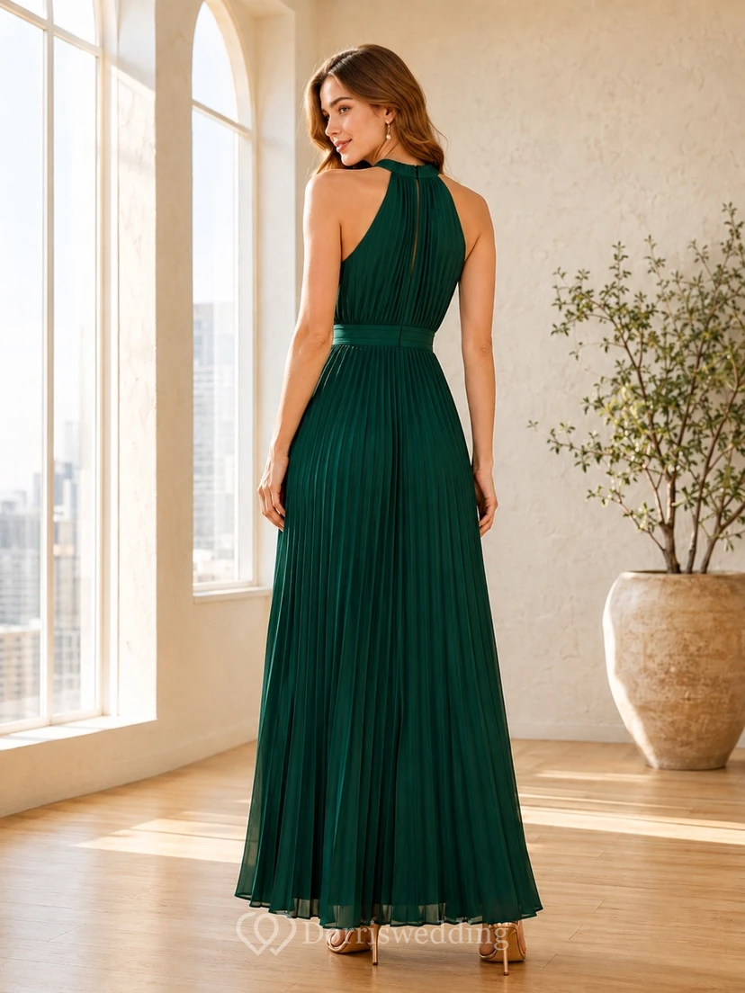 Vestido largo plisado sin mangas con escote halter de gasa verde oscuro view 2