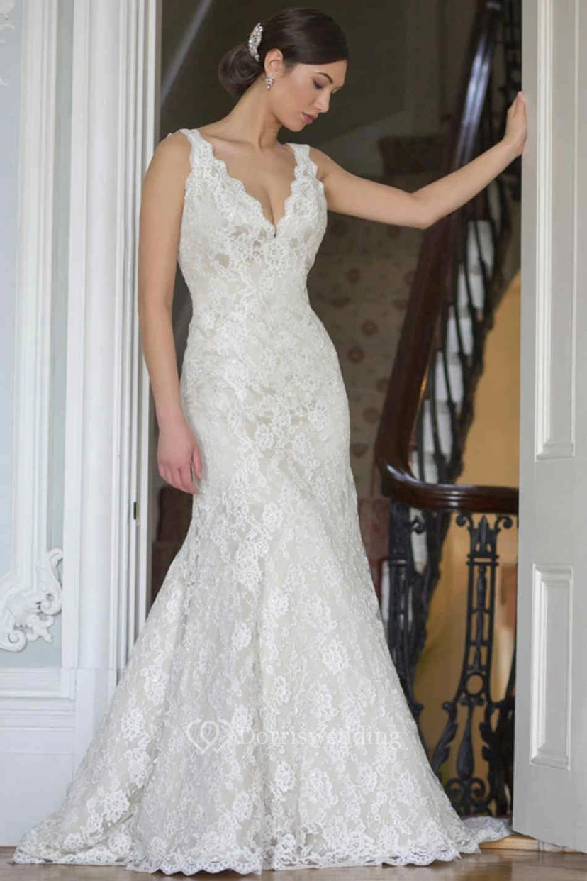 Meerjungfrauen-Brautkleid aus Spitze, ärmellos, mit V-Ausschnitt und rückenfreiem Design