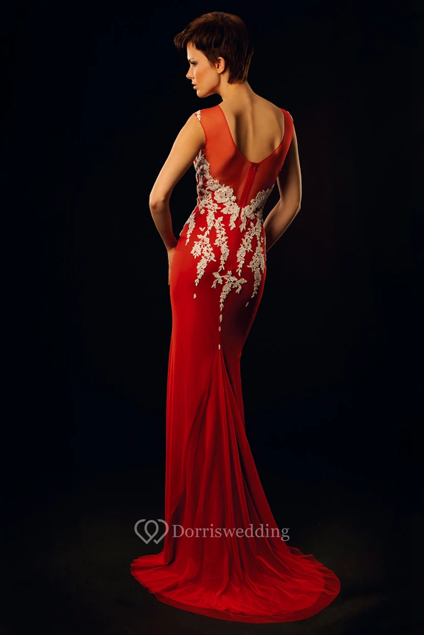 Ärmelloses Chiffon-Abendkleid in Bleistiftform mit Applikationen, tiefem V-Ausschnitt am Rücken und Falten, bodenlang view 2