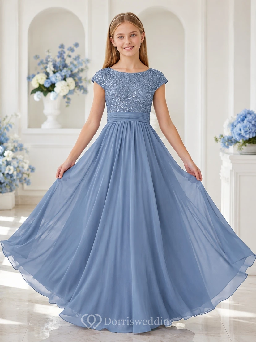 Vestido de dama de honor juvenil azul acero, corte en A, escote redondo, manga corta, gasa, detalle de lentejuelas, elegante.