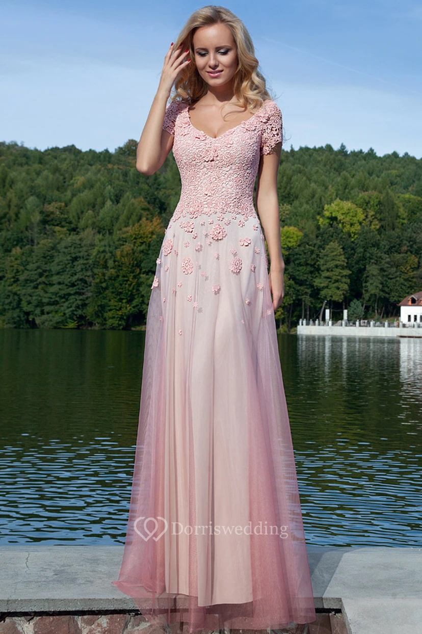 Vestido de fiesta largo de tul con apliques, escote en V y manga corta