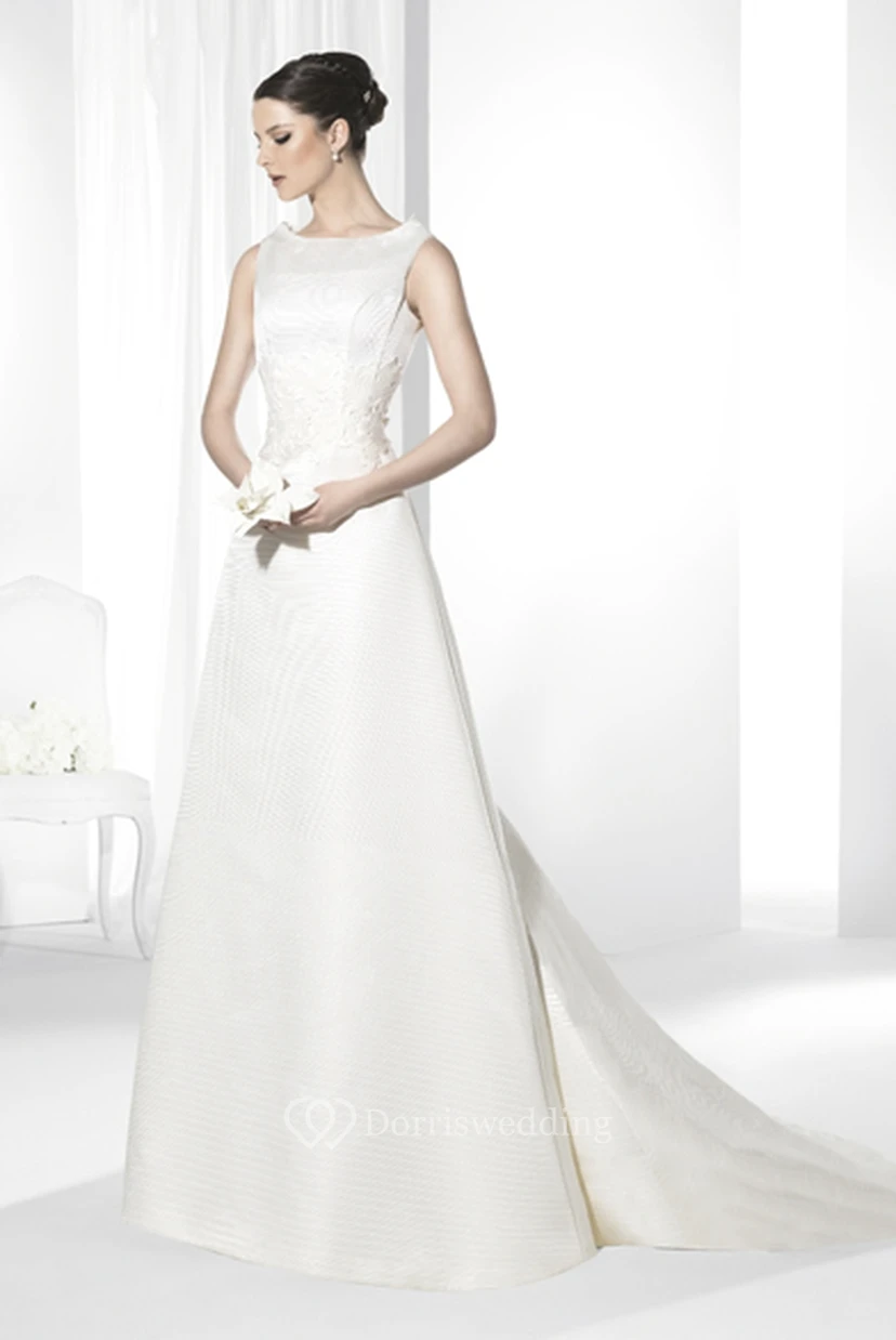 A-Line Maxi Sleeveless Scoop-Neck Satin Wedding Dress