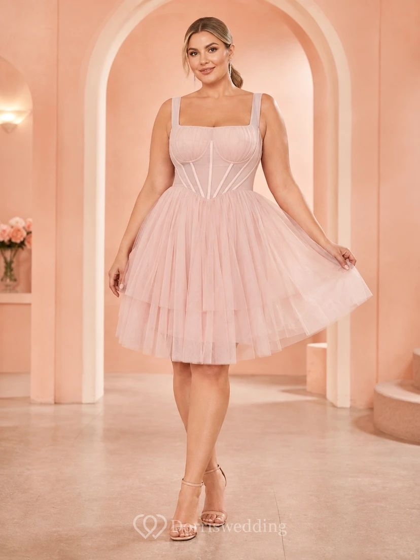 Plus Size Blush Tüll Korsett A-Linien-Kleid in Knielänge mit Lagen und Herzausschnitt für den Abschlussball