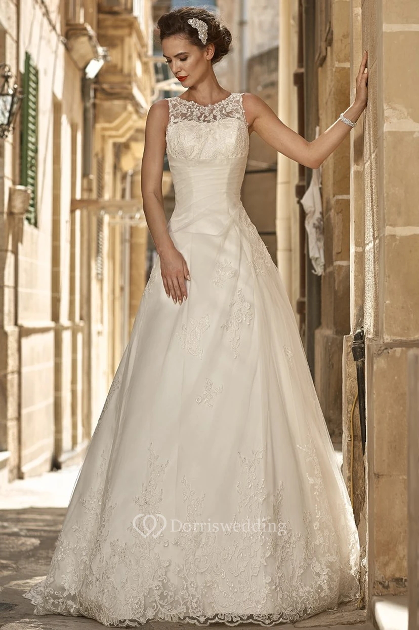 A-Line Sleeveless Scoop-Neck Long Appliqued Satin&Lace Wedding Dress With Beading