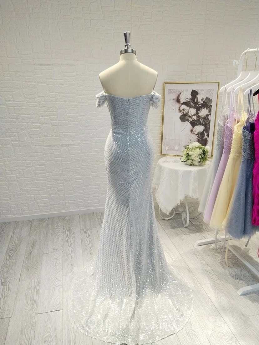 Silbernes, gerafftes Paillettenkleid mit Schlitz vorne und Herzausschnitt, formelles Ballkleid view 2