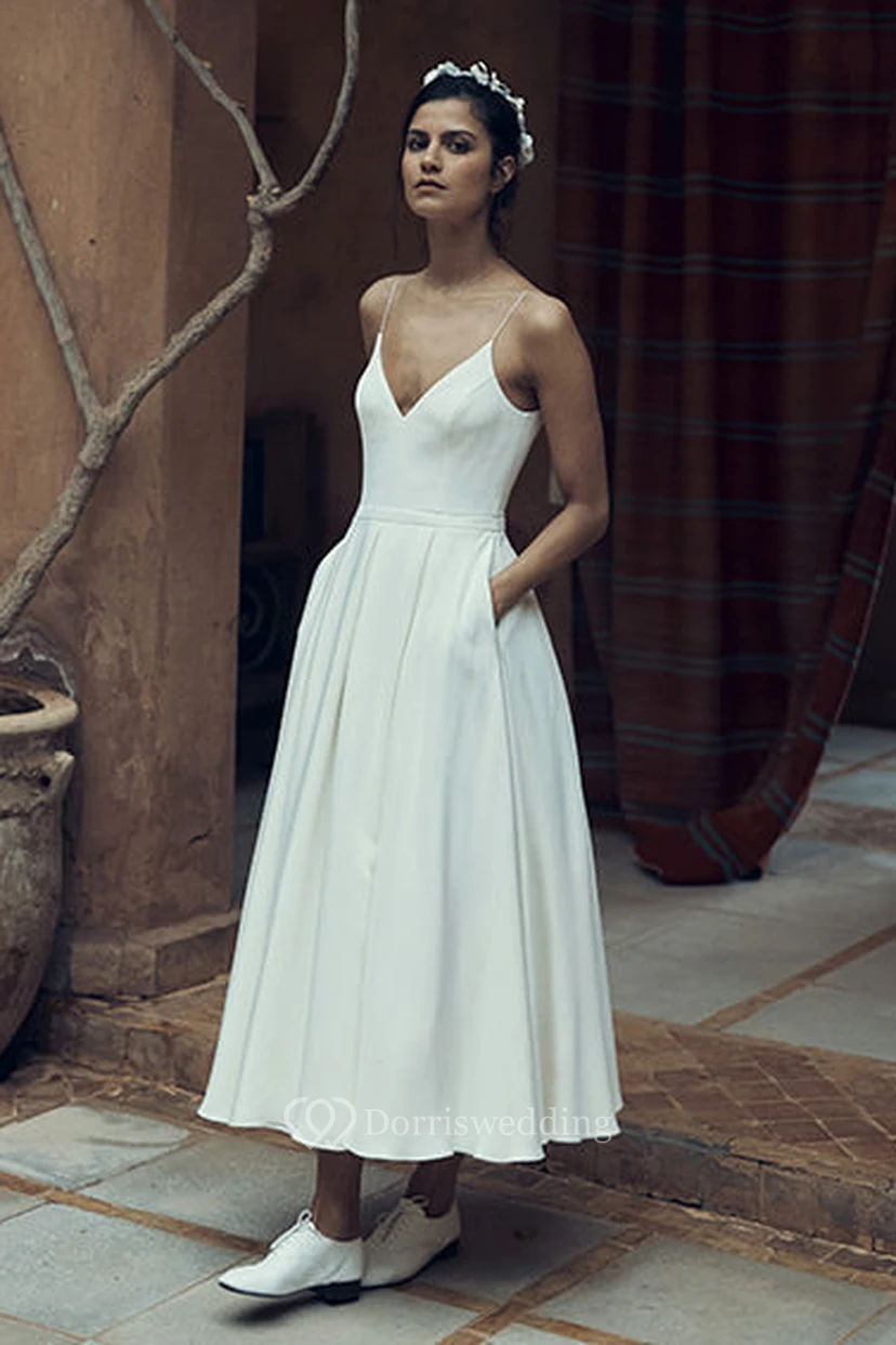 Vestido de novia sexy de gasa con tirantes finos, cremallera y escote en V profundo en la espalda, con bolsillo.