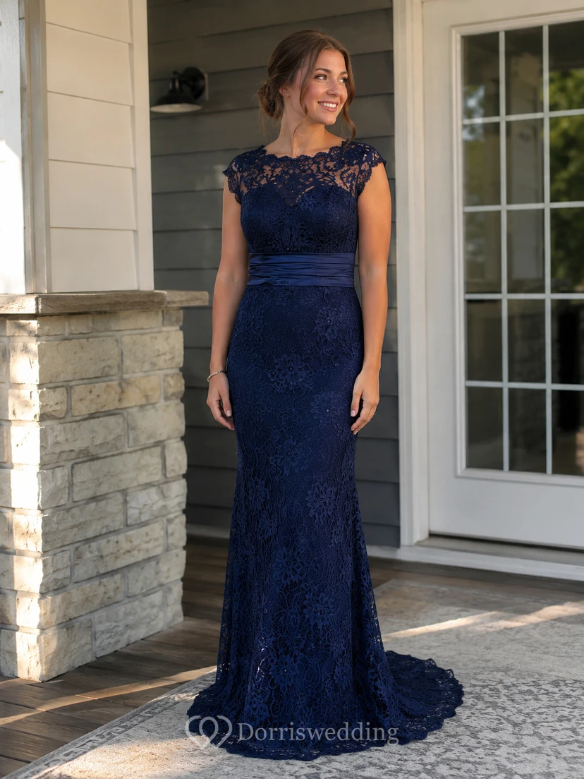 Trompeten-Maxikleid, ärmellos, plissiert, mit Perlenstickerei, Spitze und Satin view 10