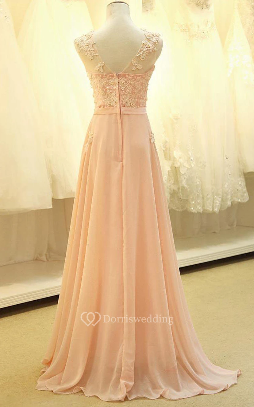 Robe longue sans manches en mousseline de soie, coupe trapèze, ornée d'appliqués de dentelle view 2