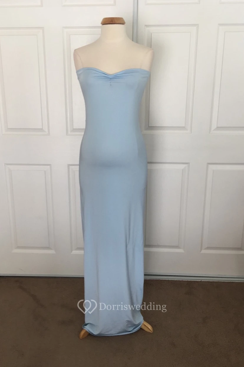 Robe fourreau sans manches en jersey à décolleté cœur