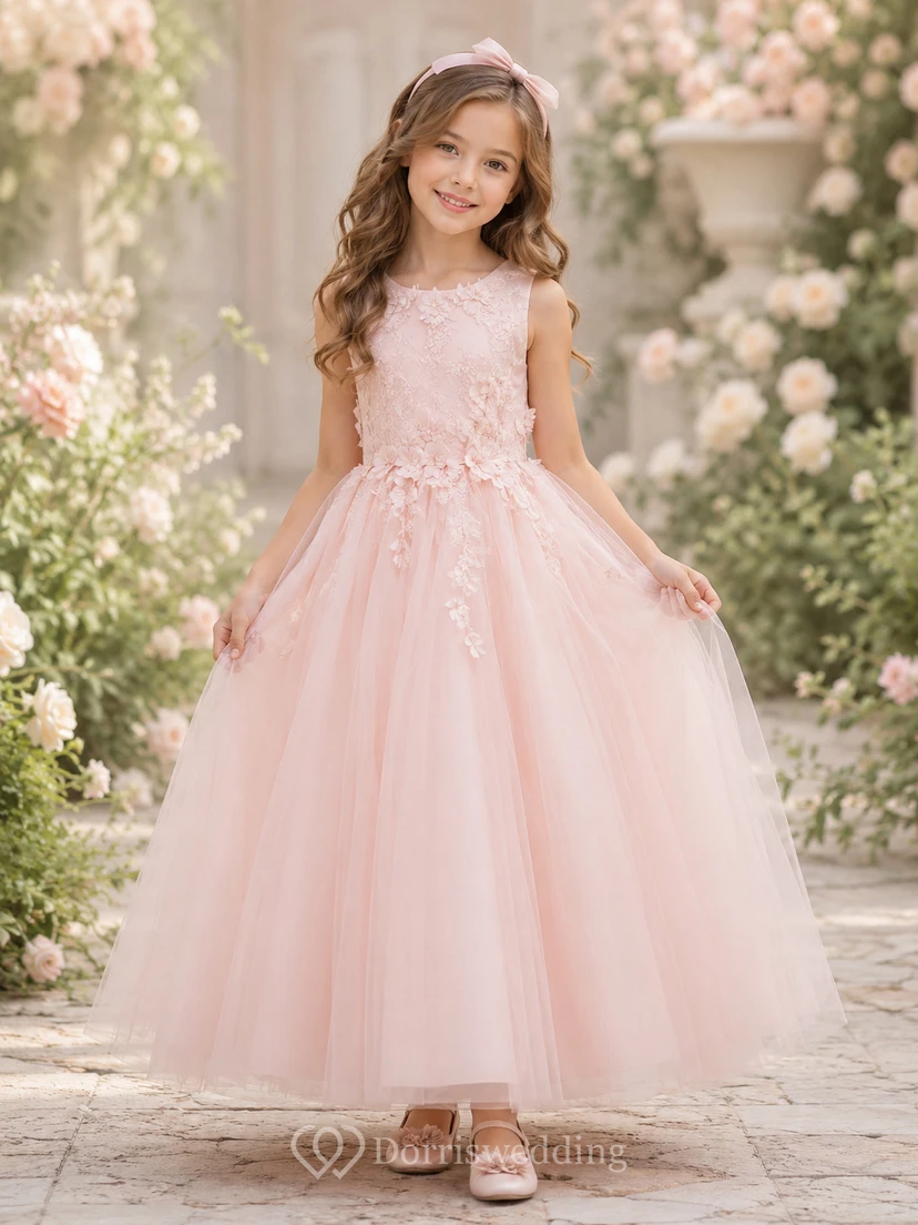 Robe de demoiselle d'honneur en dentelle rose poudré et tulle, coupe trapèze, col rond, longueur thé