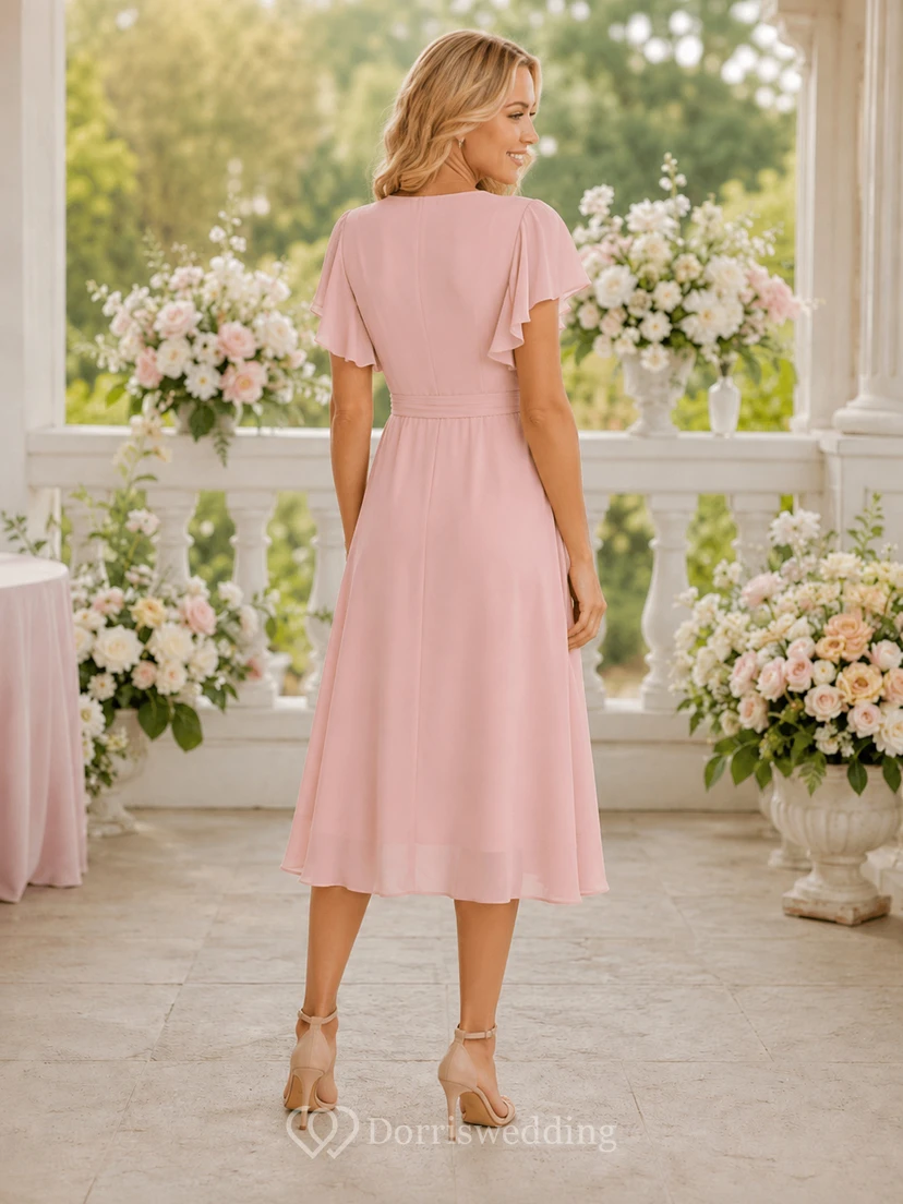 Vestido de gasa rosa empolvado de largo midi con escote en V, mangas con volantes y corte asimétrico, ideal para embarazadas. view 2