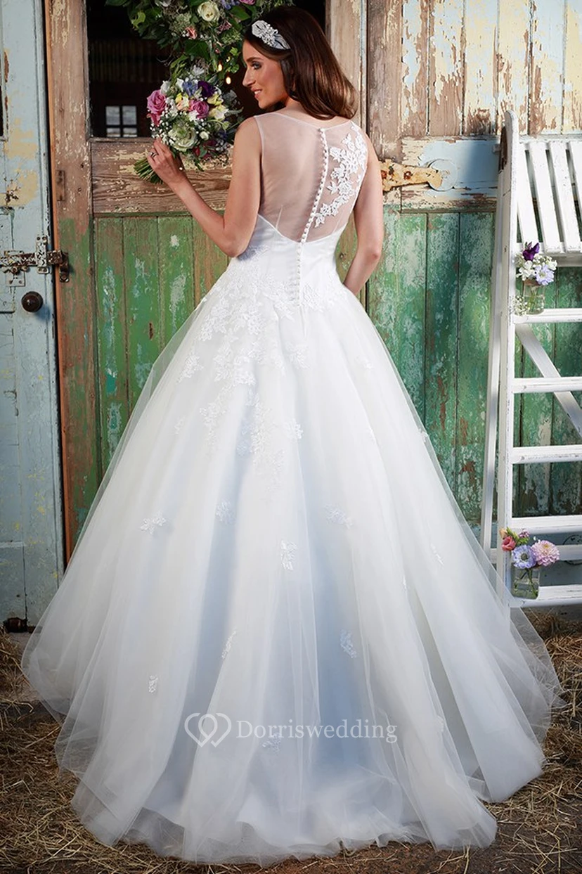 Ball Gown Sleeveless Scoop-Neck Appliqued Floor-Length Tulle Wedding Dress view 2