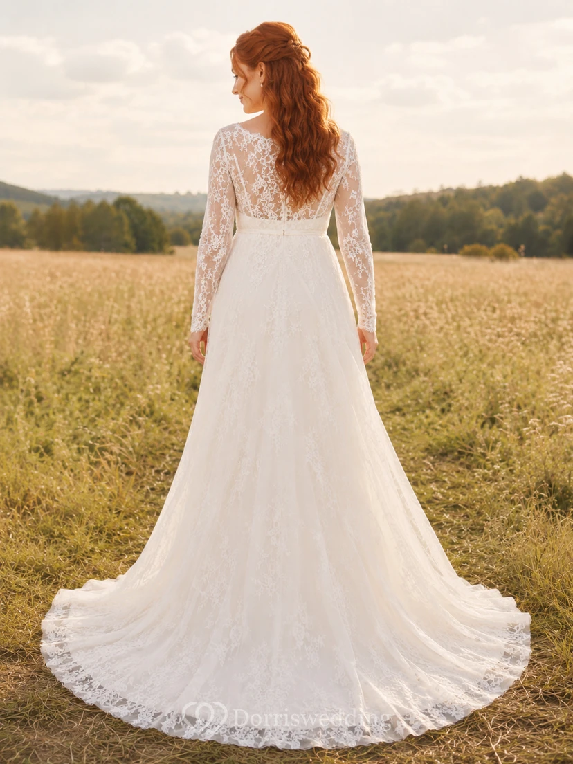 Robe de mariée de maternité, col carré, manches longues, dentelle et tulle, style champêtre avec traîne. view 2