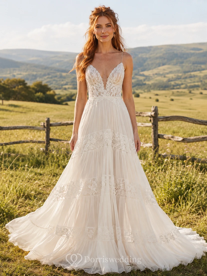 Country Lace Tulle Wedding Dress A-Line Spaghetti Strap Chapel Train Low V Back Bridal Gown