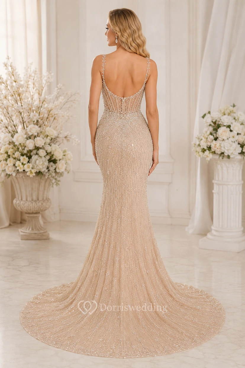 Robe de soirée champagne à sequins en tulle sirène sans bretelles, décolleté cœur et traîne ornée de perles view 2