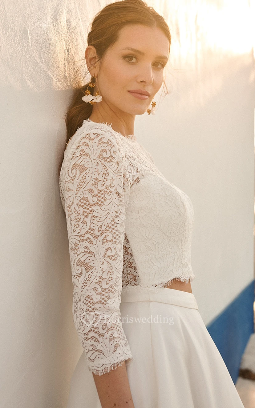 Robe de mariée élégante en dentelle deux pièces, longueur au sol, manches 3/4 et fronces. view 3