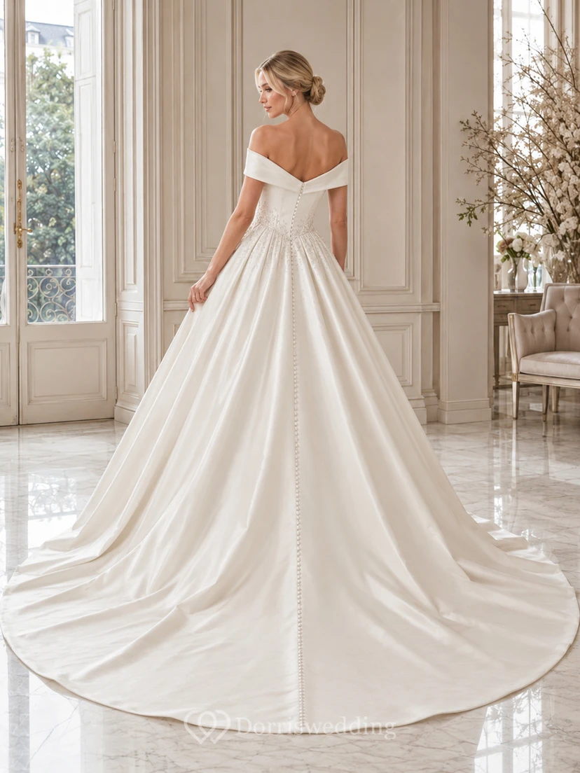 Robe de mariée de bal plissée en satin à épaules dénudées et traîne chapelle view 2