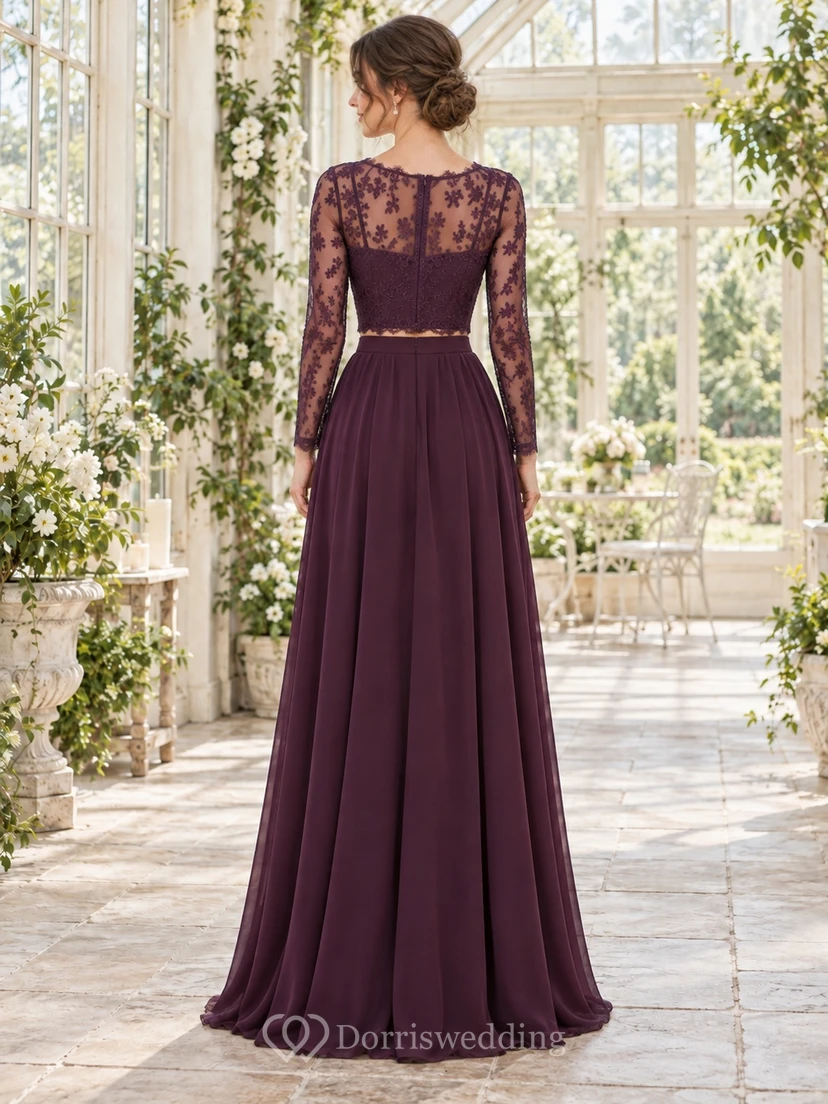 Conjunto de dos piezas de vestido de dama de honor de encaje color ciruela con mangas largas estilo bohemio. view 2