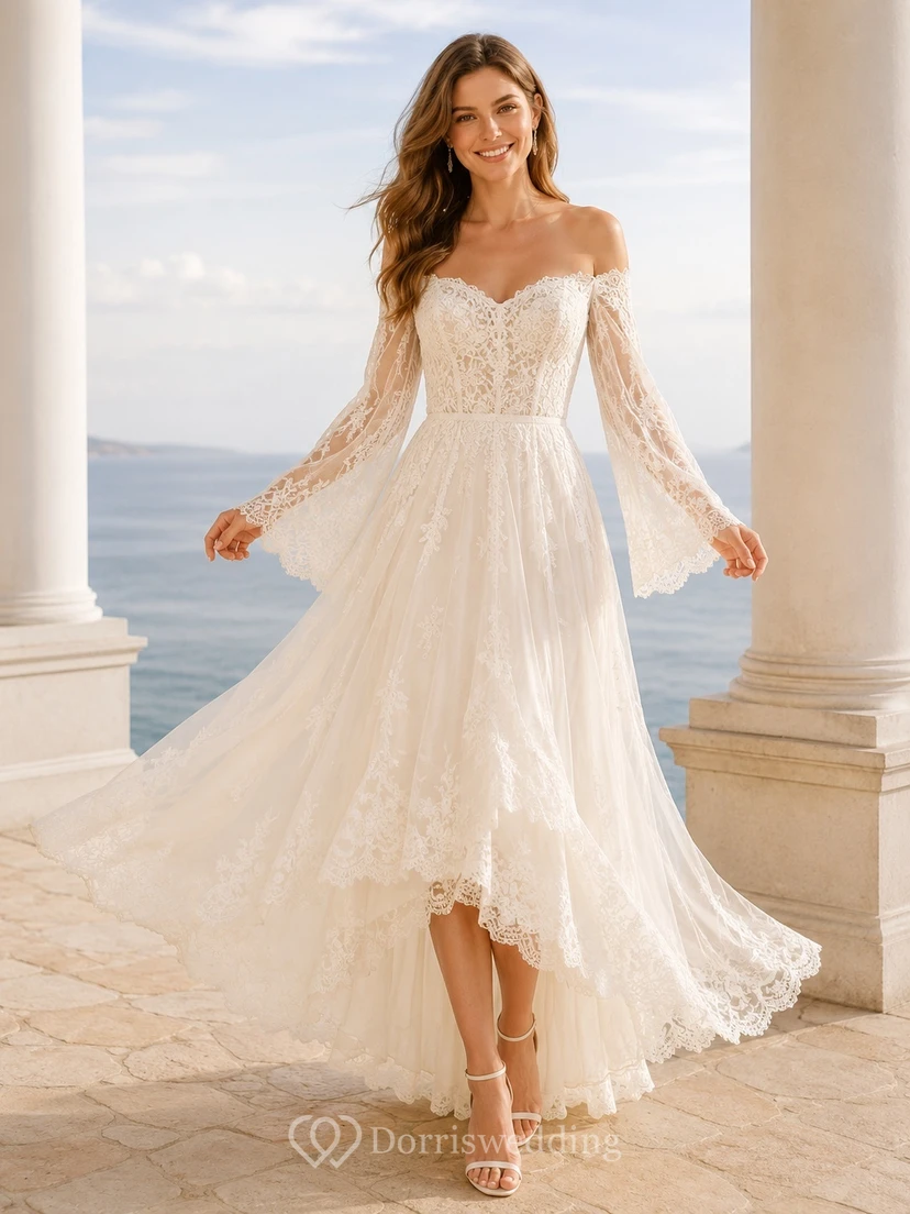 Lässiges, schulterfreies, langärmeliges Brautkleid aus Spitze mit Glockenärmeln und asymmetrischem Saum in A-Linie – romantisches Design