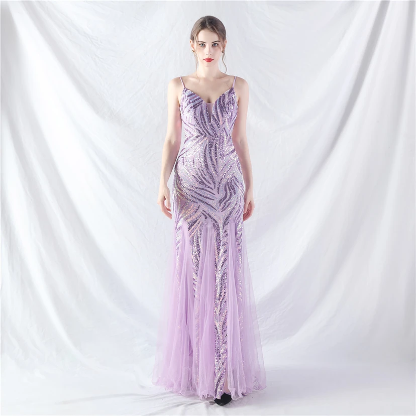 Paillettenbesetztes Abendkleid aus Netzstoff und Trägern view 73