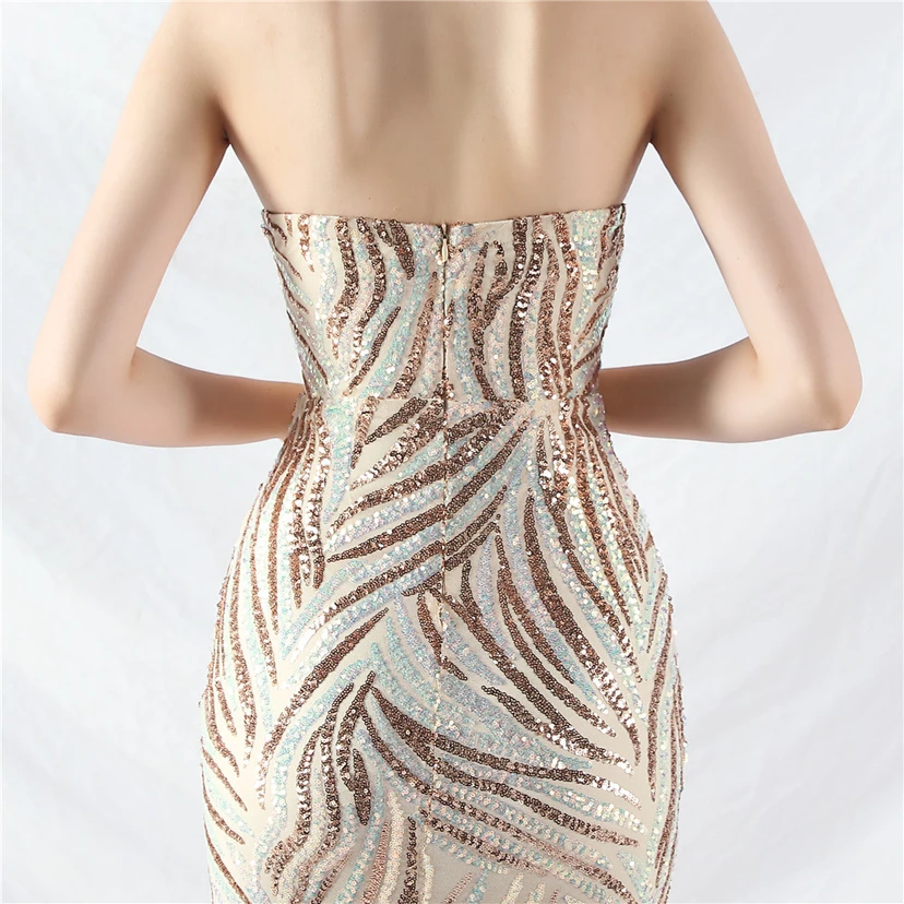 Schwer gearbeitetes, perlenbesetztes Abendkleid aus Netzgewebe mit superdichter Paillettenbesatz view 43