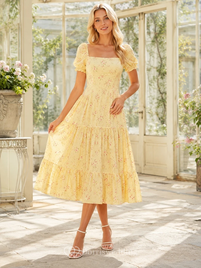 Robe romantique à fleurs de jonquille, col carré, manches bouffantes, coupe trapèze, longueur thé, style jardin.