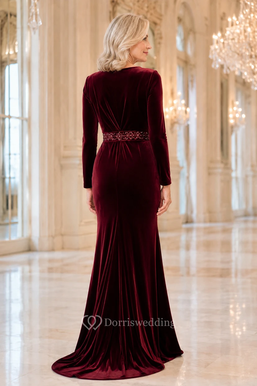 MOB-Kleid aus burgunderrotem Samt, Meerjungfrauenstil, lange Ärmel, V-Ausschnitt, bodenlang, perlenbesetzt view 2