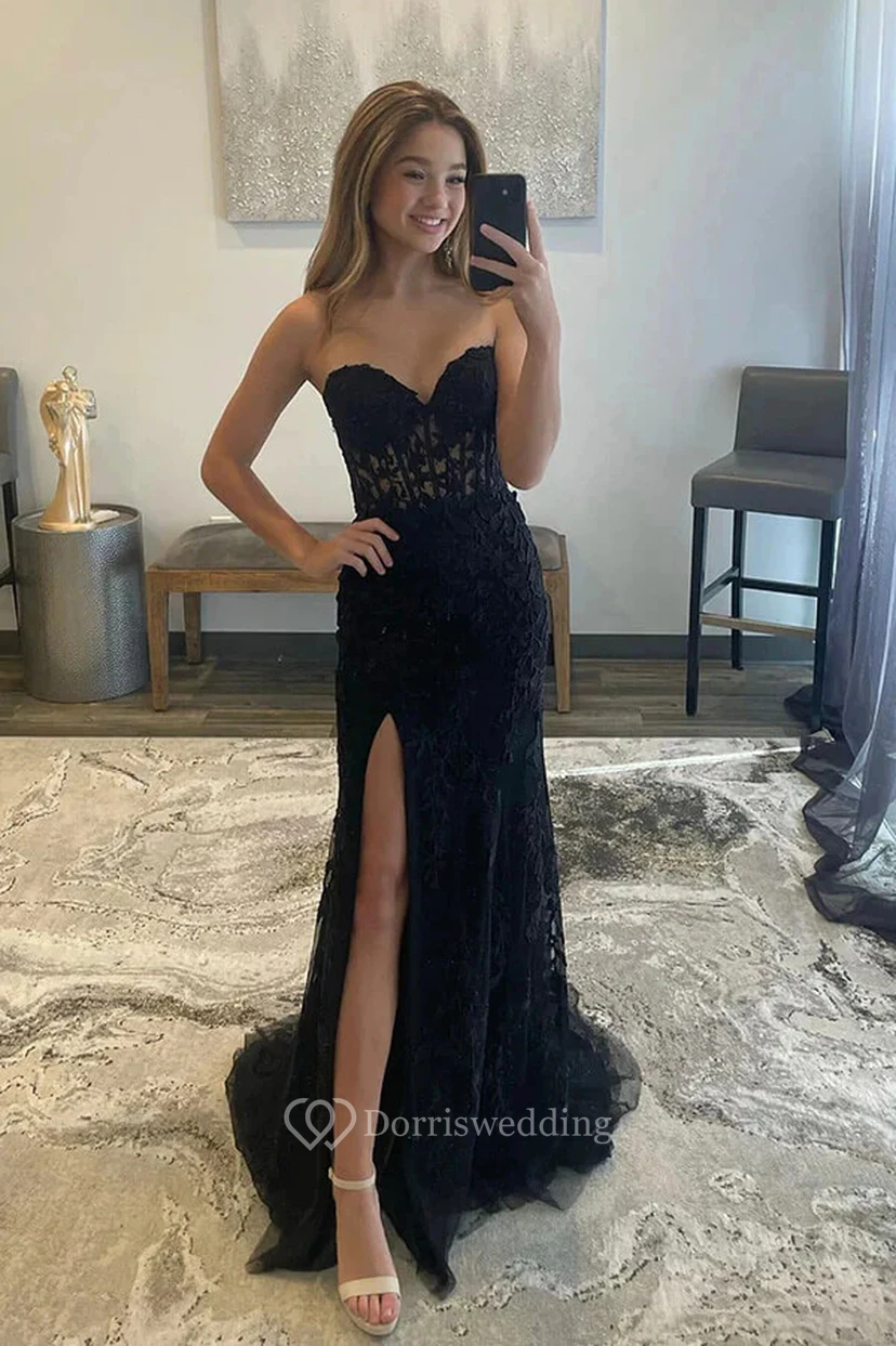Vestido de fiesta ajustado negro con apliques de encaje y abertura frontal view 3
