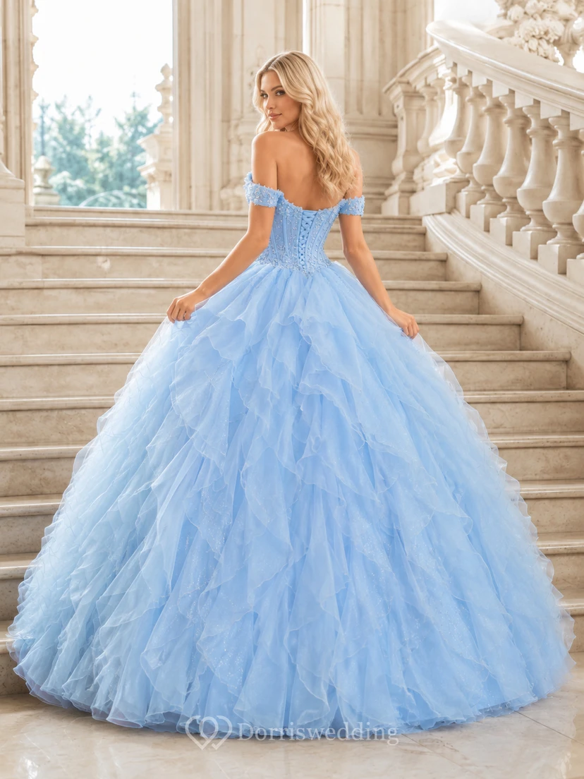 Vestido de princesa de organza azul cielo romántico con hombros descubiertos y volantes en cascada para quinceañera view 2