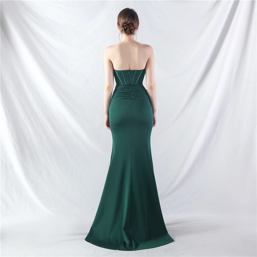 Fischgrätmusterweste, tailliertes Satinkleid mit Faltenwurf, handgefertigtes High-End-Abendkleid mit Straußenfedern view 33