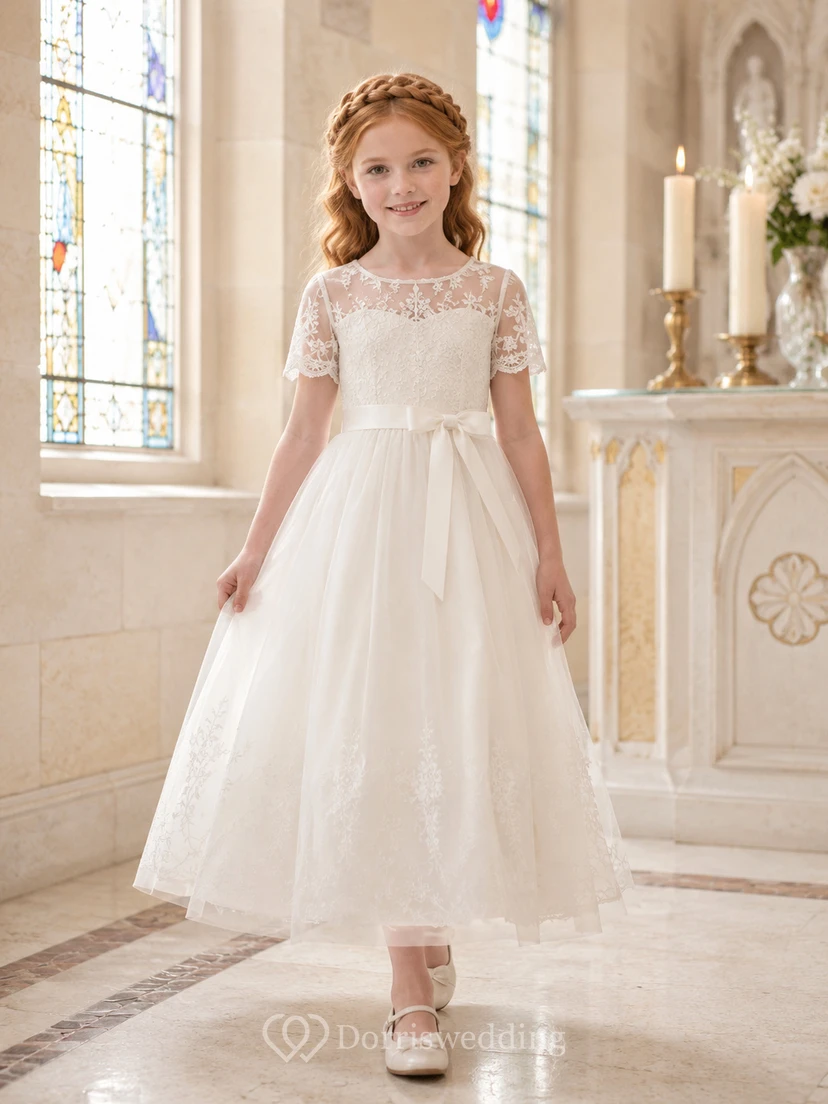 Robe de Première Communion en dentelle et tulle à manches courtes illusion bateau, coupe trapèze