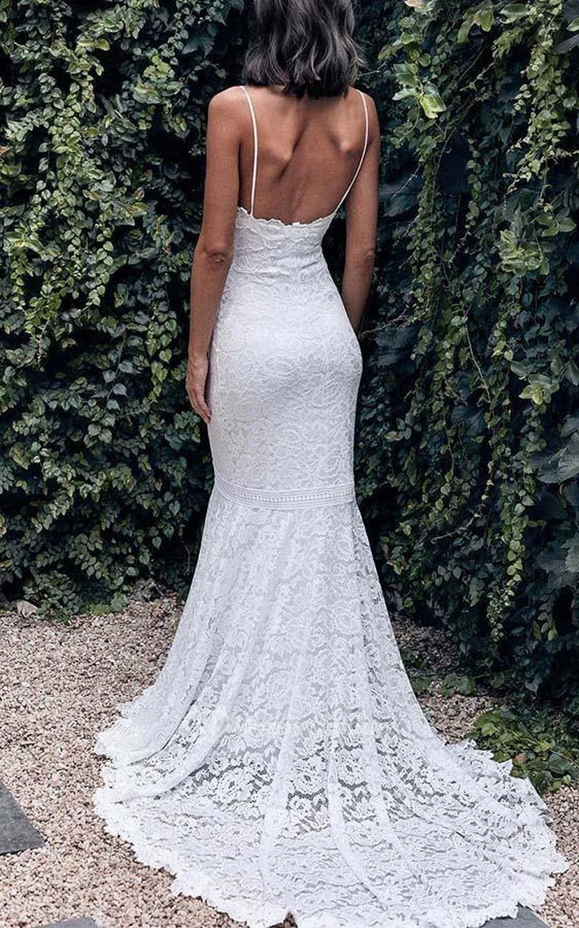 Lässiges, transparentes Meerjungfrauen-Brautkleid aus Spaghettiträgern mit Schleppe view 3