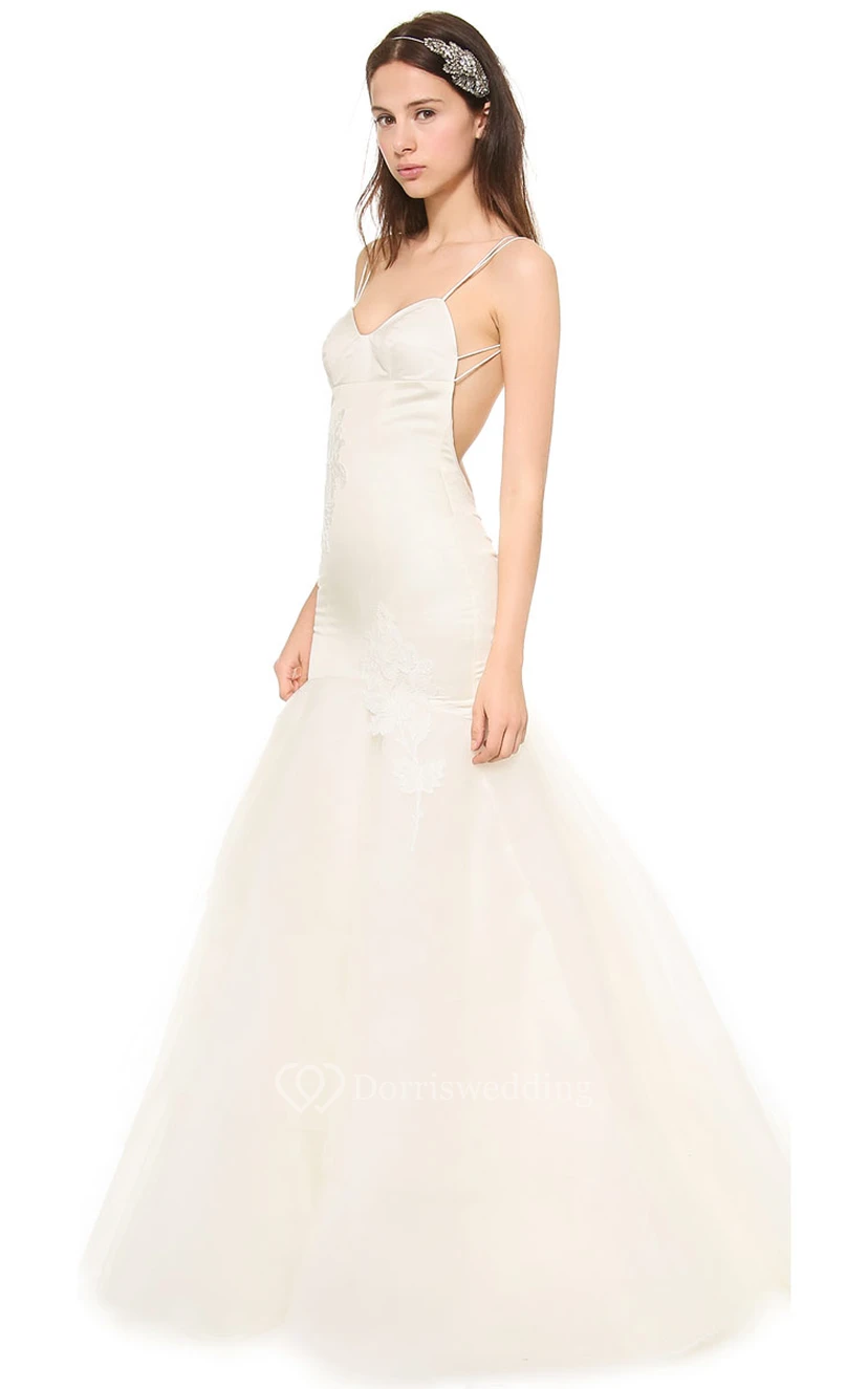 Long Trumpet Organza Dress With Backless Style and Spaghette Straps view 3