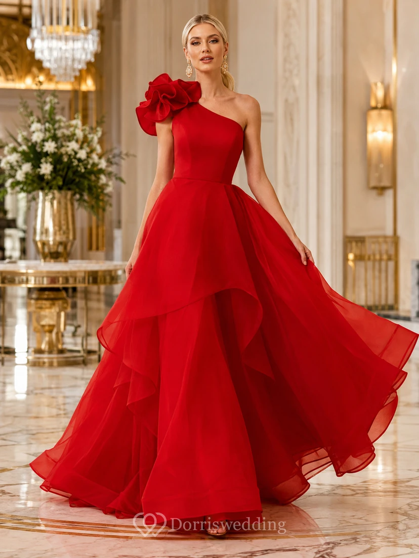 Lujoso vestido de fiesta formal de organza rojo con un solo hombro, estampado floral, volantes en cascada y corte asimétrico.