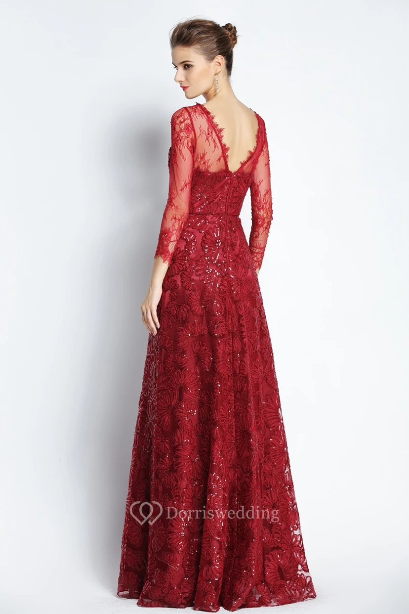Robe de bal trapèze, longueur au sol, décolleté bateau, manches longues en dentelle festonnée et sequins view 2