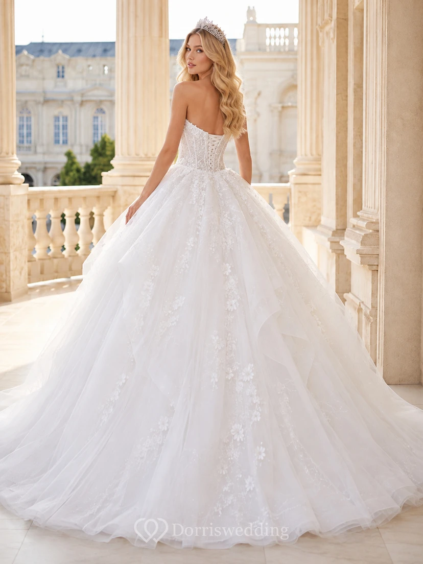 Robe de bal blanche cathédrale en tulle à encolure bustier cœur, ornée d'appliqués, pour Quinceañera view 2