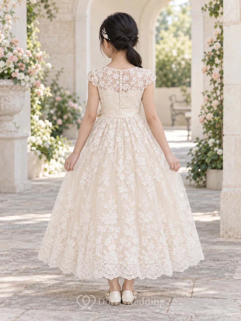 Vestido de niña de flores modesto, de corte A, color marfil, con estampado floral, encaje, mangas cortas y fajín, hasta la rodilla. view 2
