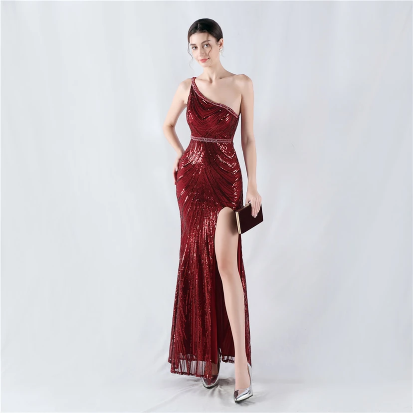 Vestido de noche asimétrico con escote alto y escote alto, adornado con cuentas florales y flores. view 16