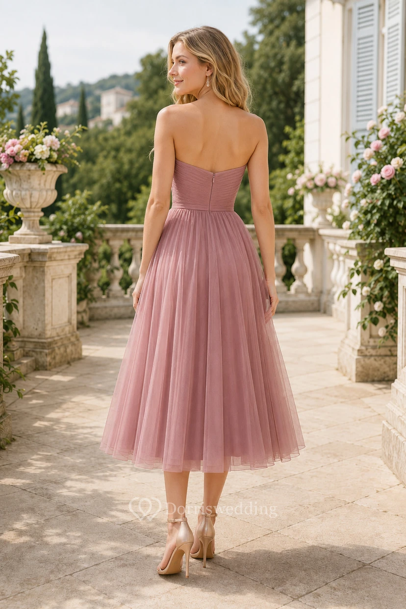 Plus Size Altrosa Tüll-Abendkleid in Teelänge mit trägerlosem, herzförmigem Oberteil view 2